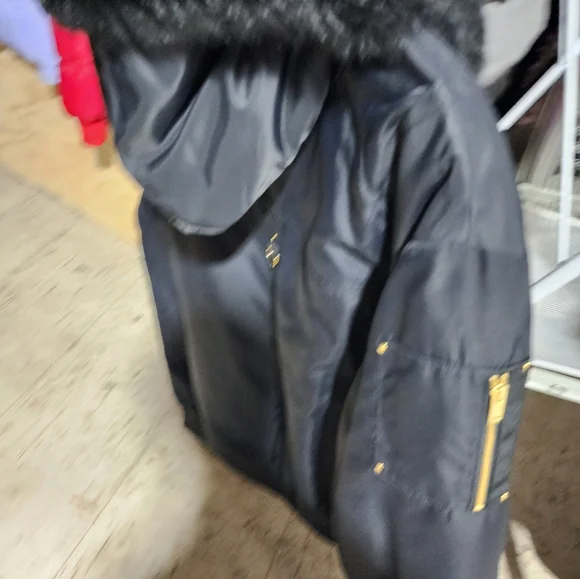 Moose Knuckles Black Puffer Jacket Gold Series. Brand NEW!!!